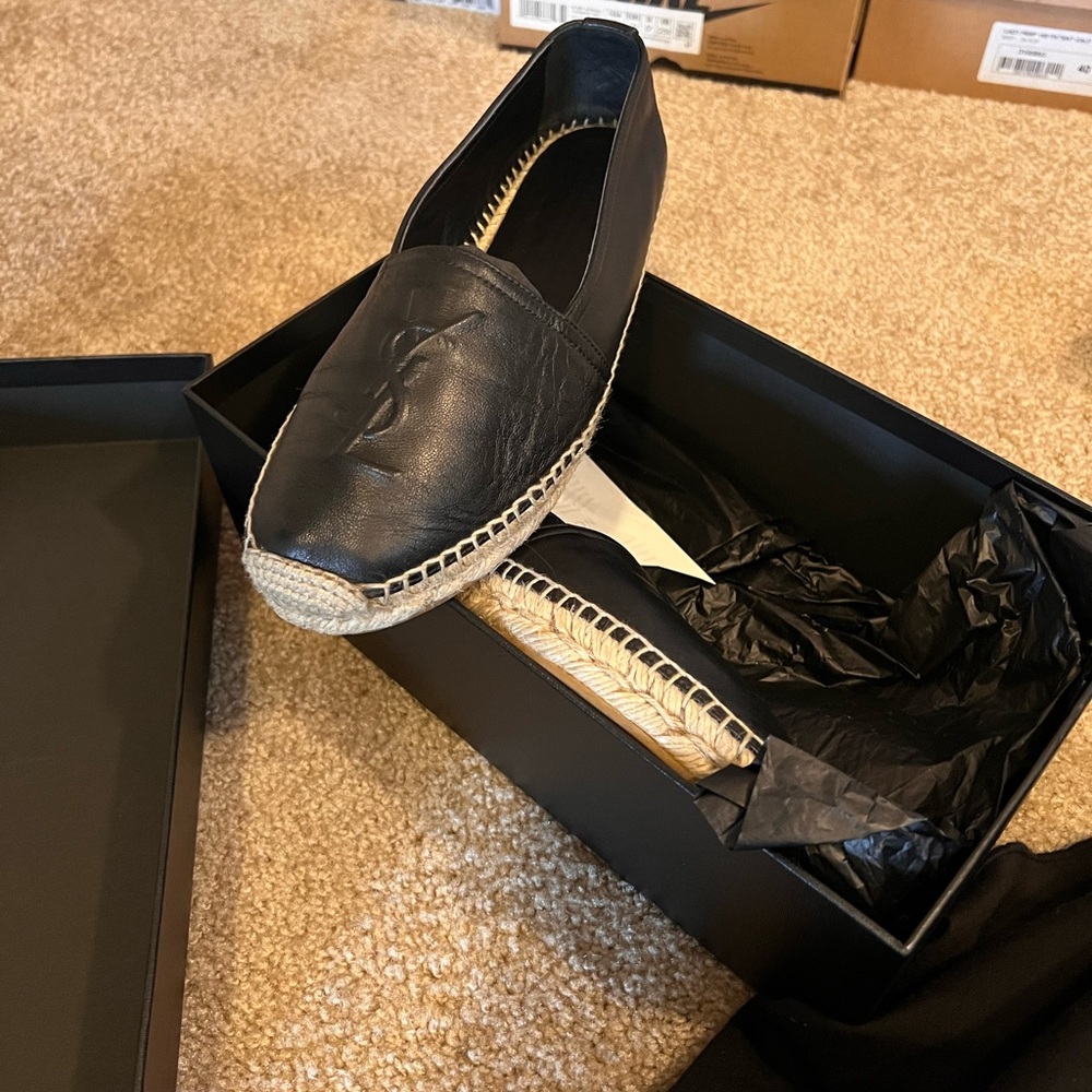 YSL women size 38 US 8